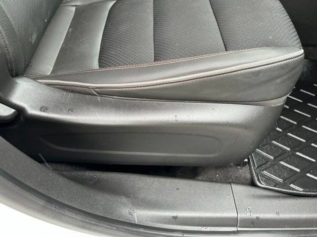 Used 2021 Chevrolet TrailBlazer RS w/ Technology Package FWD image 43