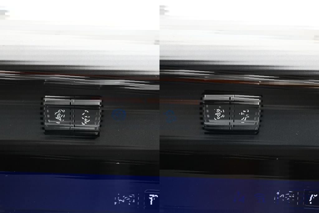 Used 2025 Ford F250 Platinum w/ Platinum Plus Package image 39