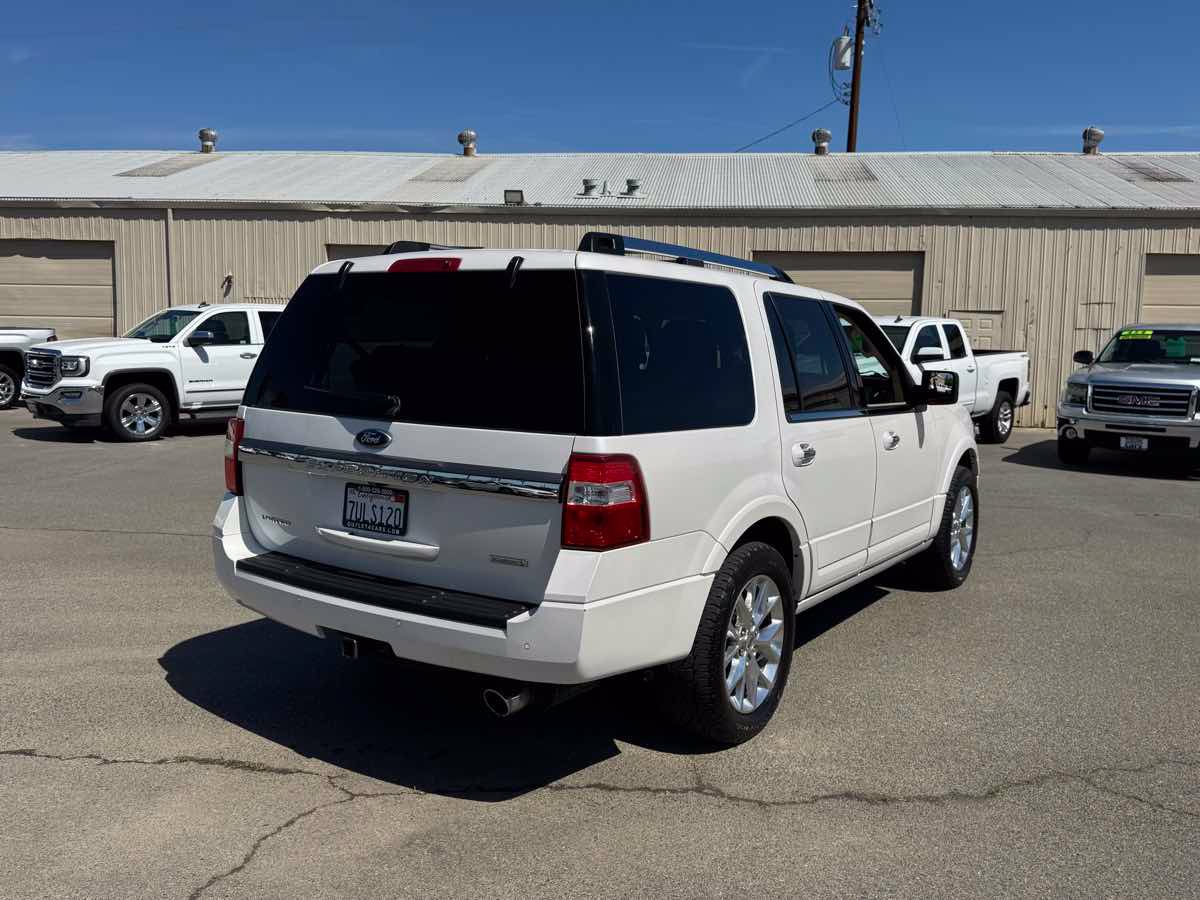 Used 2016 Ford Expedition Limited w/ Equipment Group 301A AWD/4WD image 10