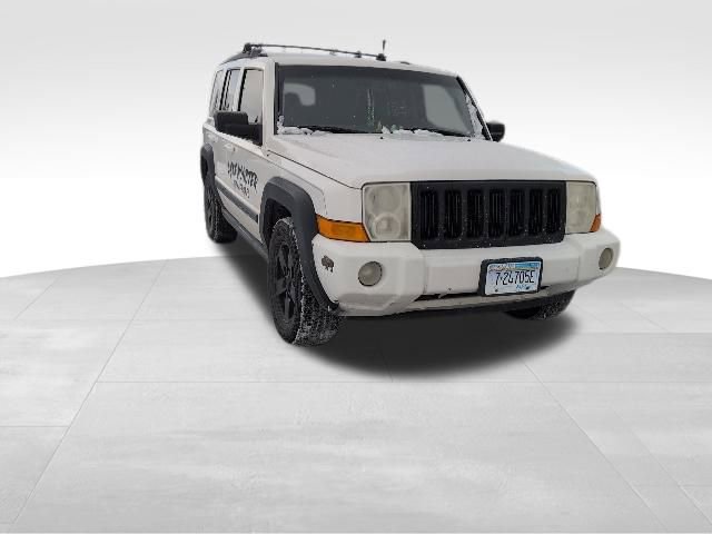 Used 2008 Jeep Commander Sport image 3