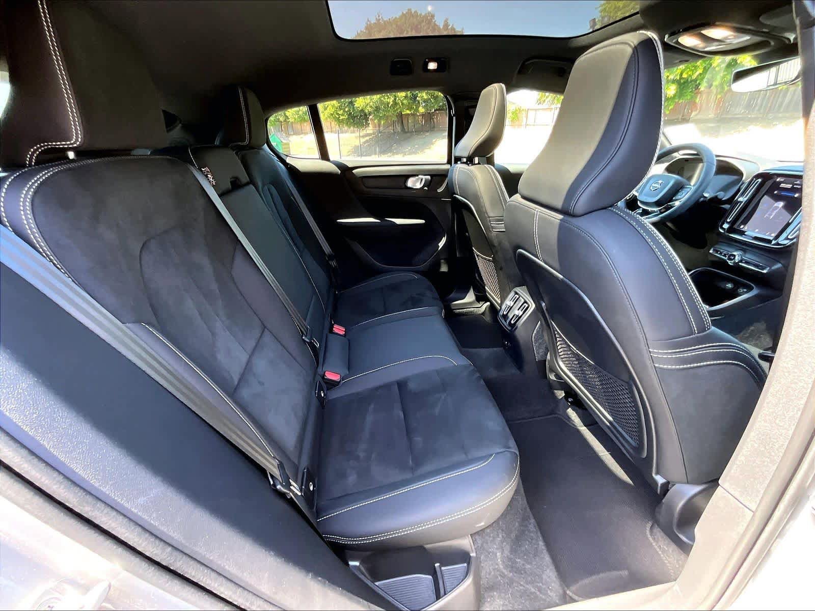 Used 2023 Volvo C40 P8 Recharge Plus AWD/4WD image 30