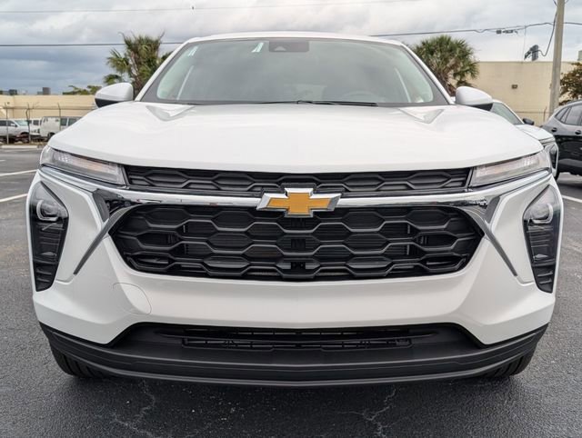 New 2026 Chevrolet Trax LS w/ LS Convenience Package image 2