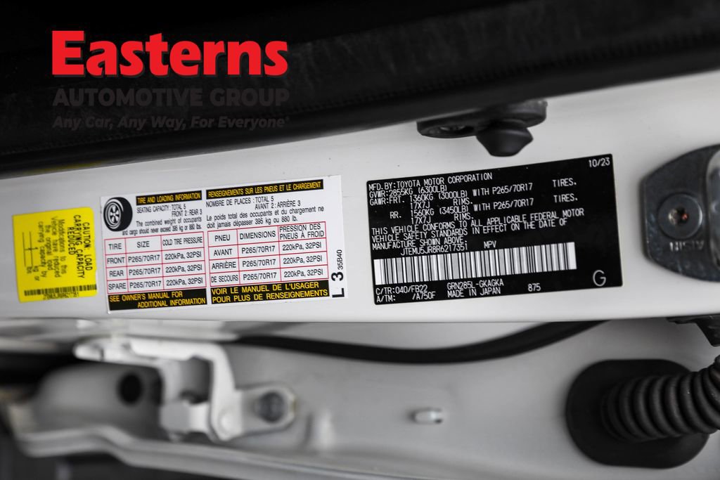 Used 2024 Toyota 4Runner SR5 image 32