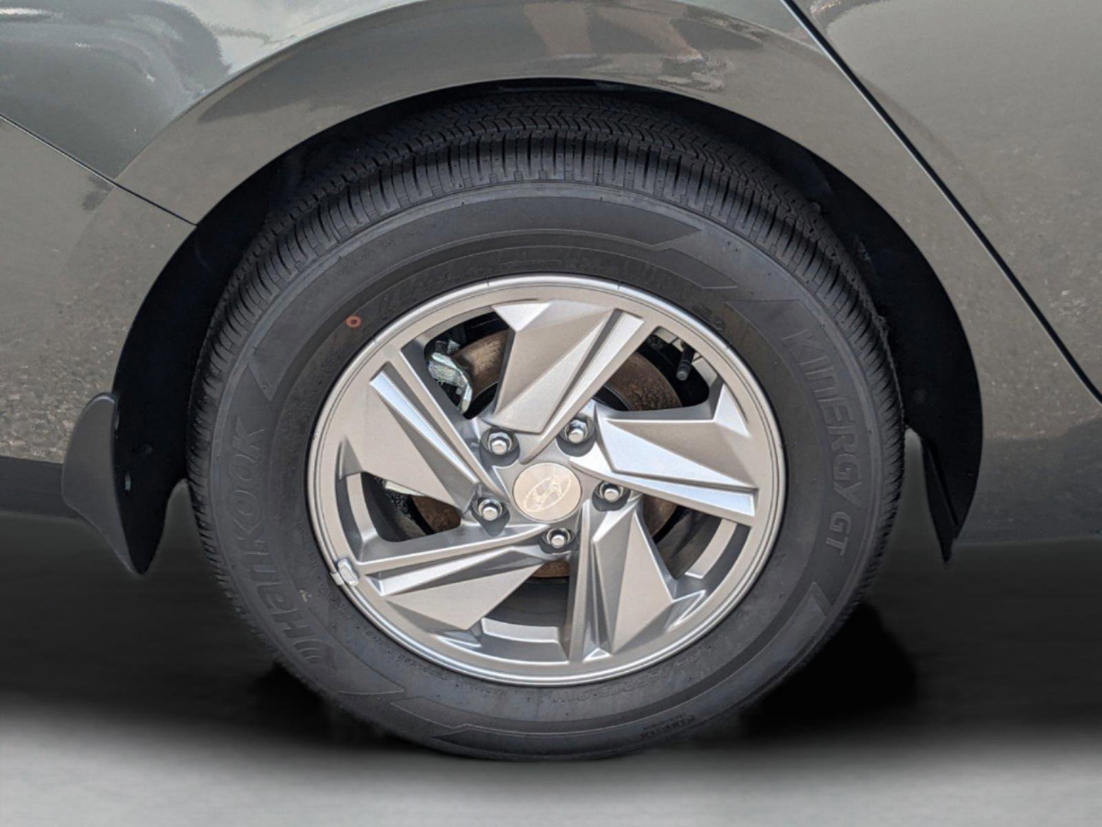 New 2026 Hyundai Elantra SE image 13