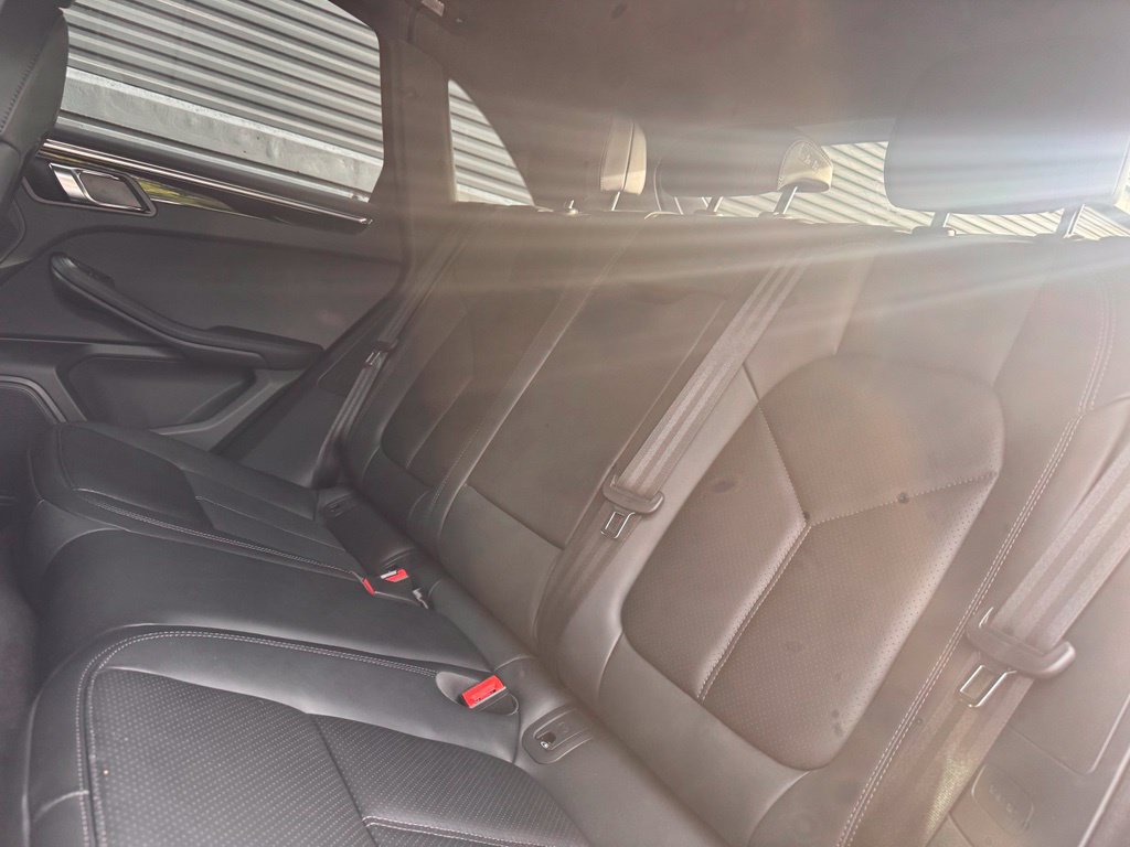 Certified 2026 Porsche Macan AWD/4WD image 21