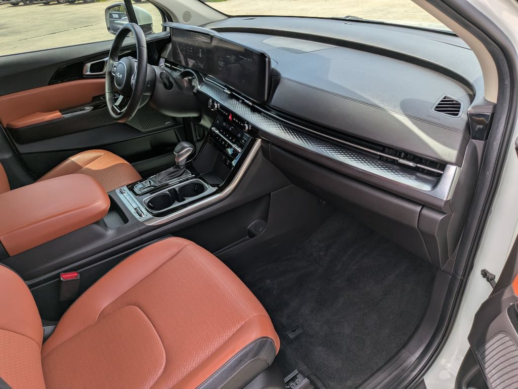 Certified 2024 Kia Carnival SX Prestige FWD image 14