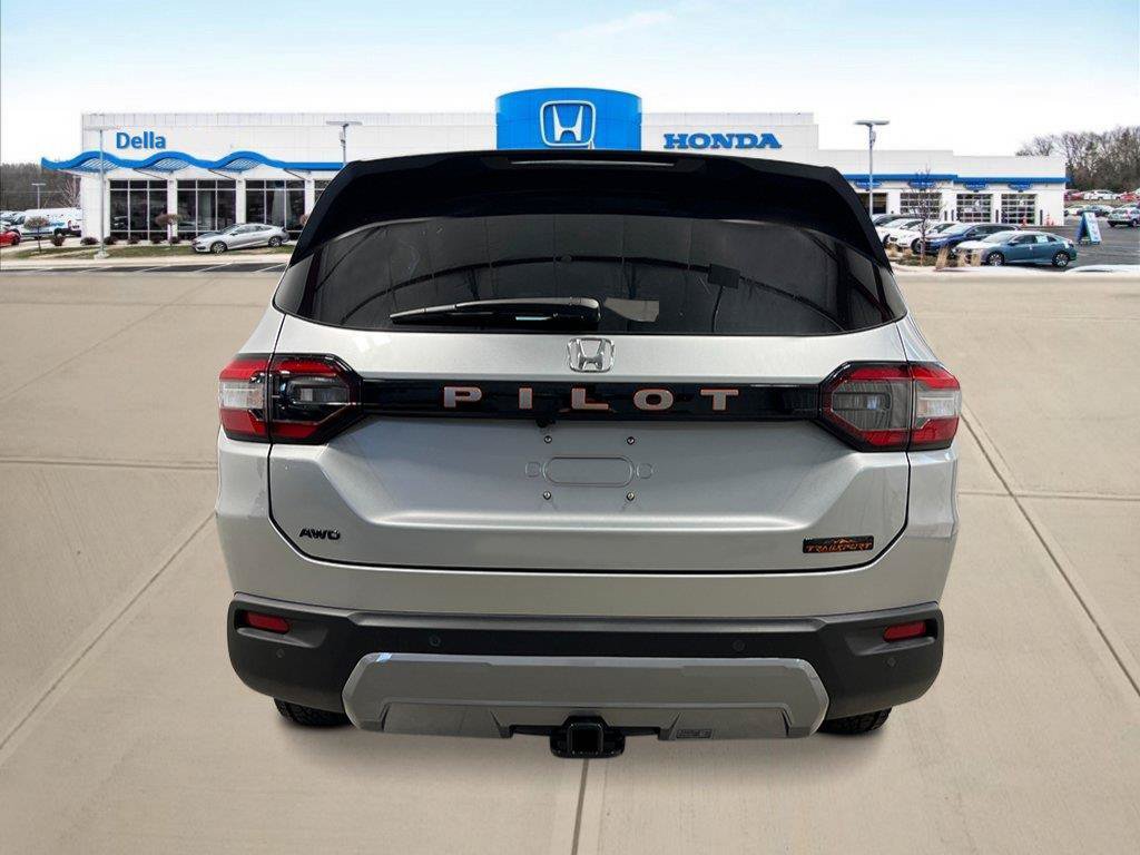 New 2026 Honda Pilot TrailSport image 4