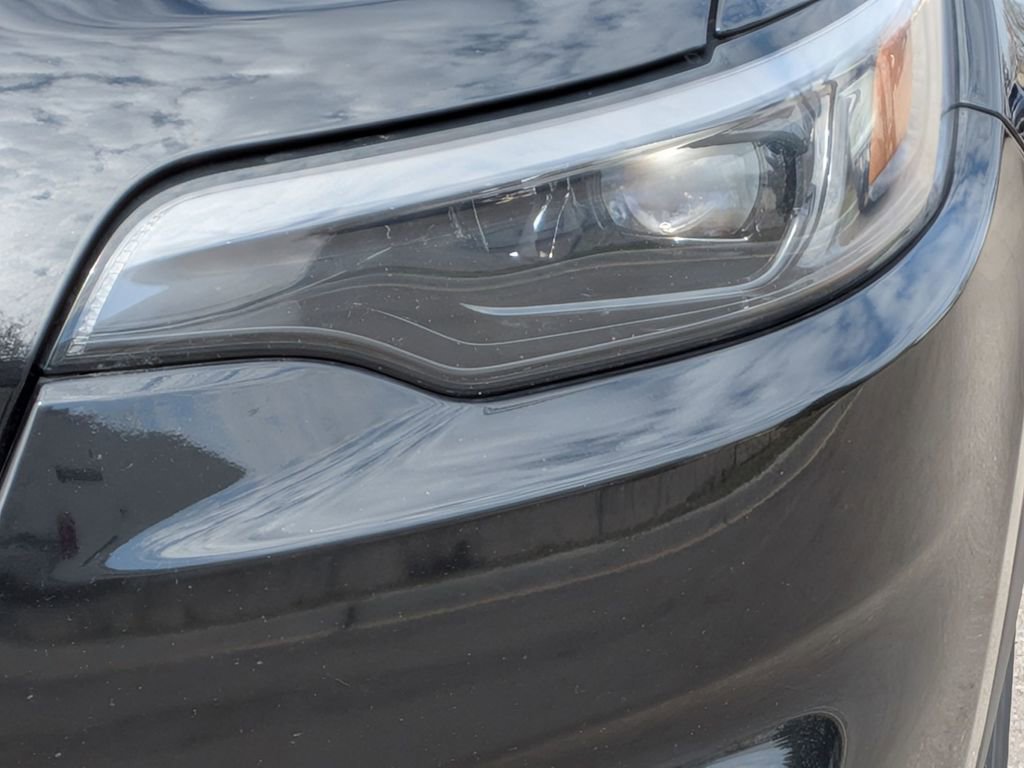 Used 2020 Jeep Cherokee Latitude Plus w/ Cold Weather Group image 9