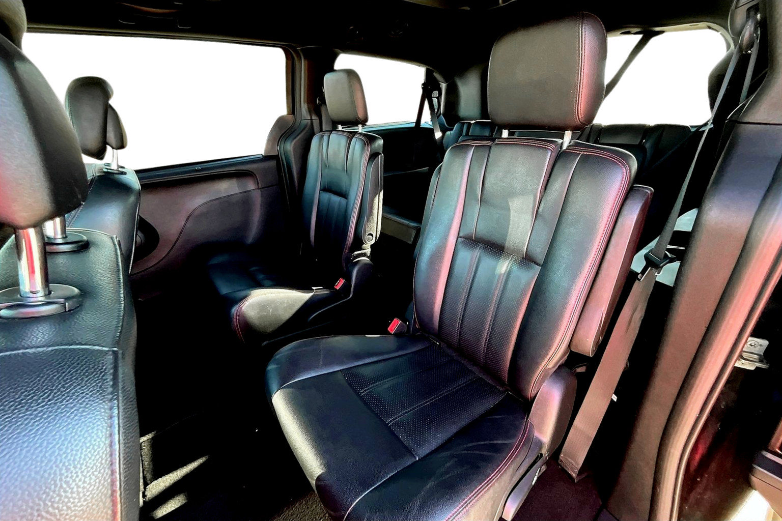 Used 2019 Dodge Grand Caravan GT image 24