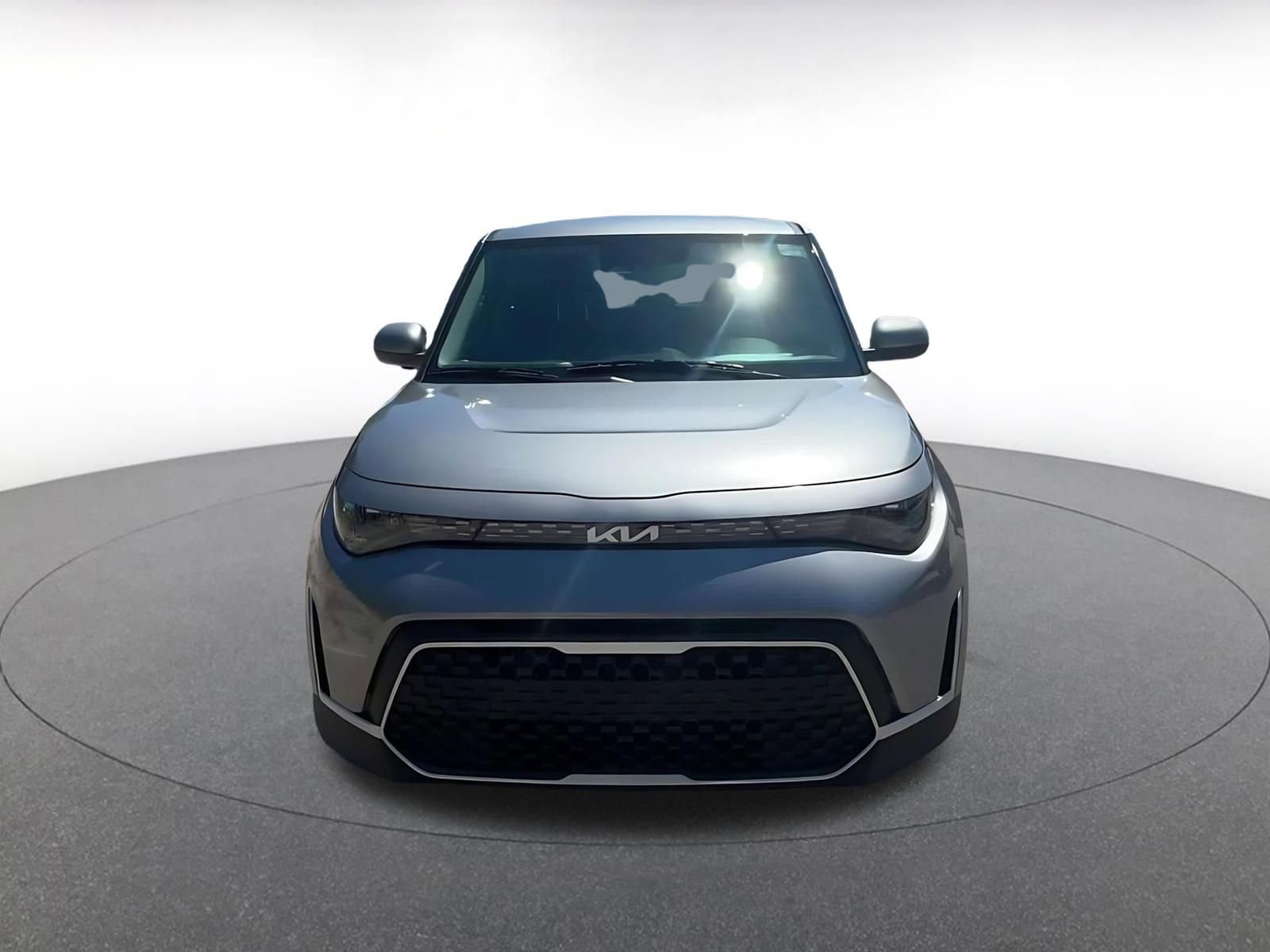 Used 2025 Kia Soul LX w/ LX Technology Package image 4