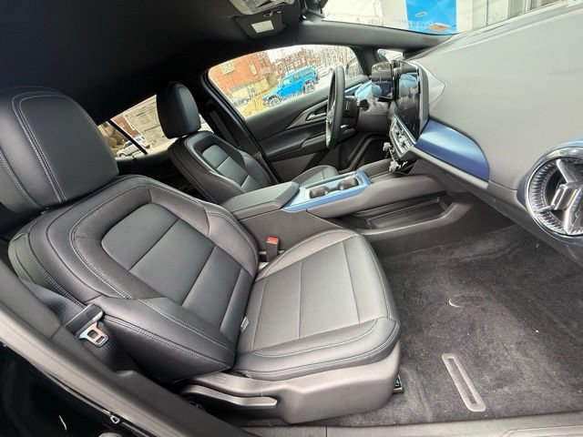 New 2026 Chevrolet Equinox EV LT AWD/4WD image 20