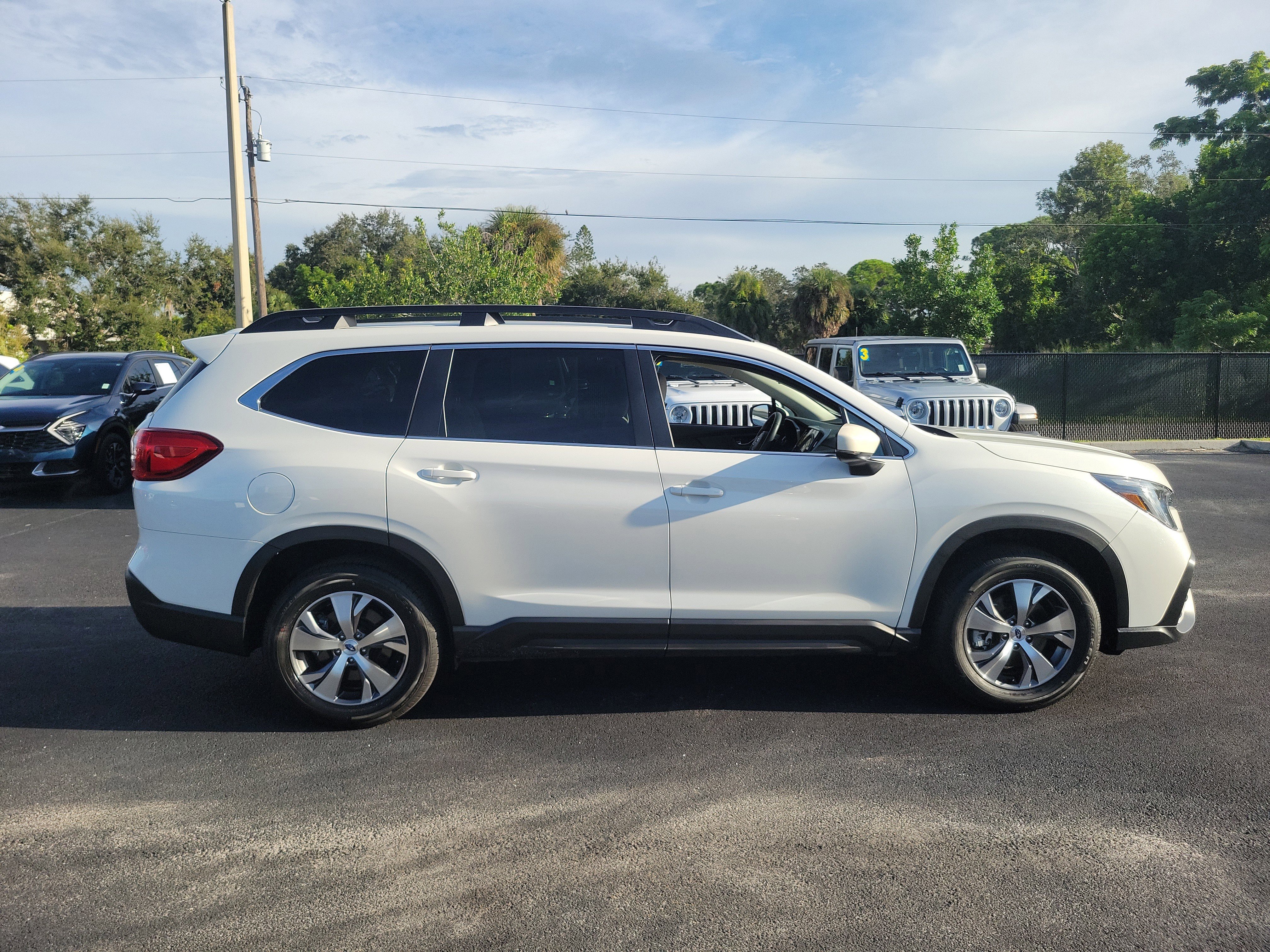 Certified 2025 Subaru Ascent Premium image 7