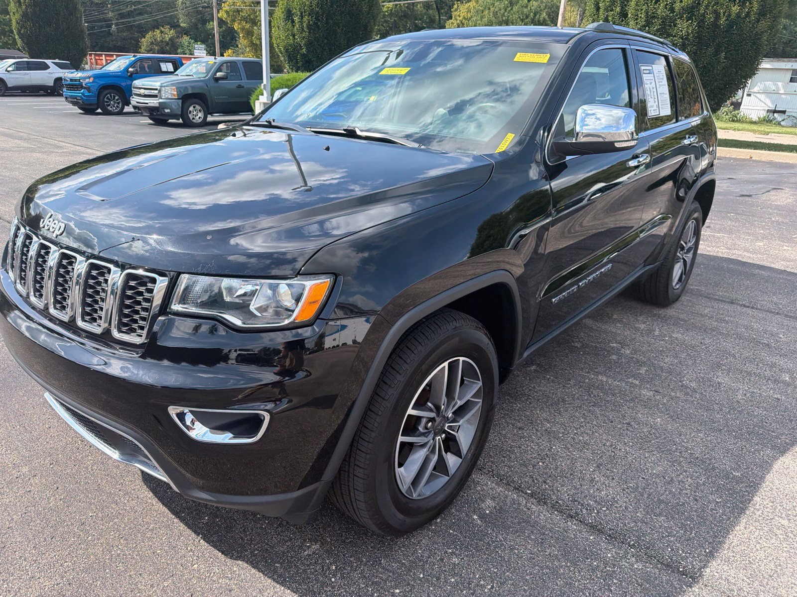 Used 2019 Jeep Grand Cherokee Limited AWD/4WD image 9