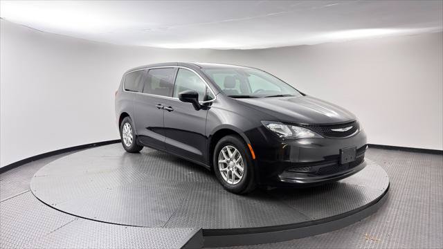 Used 2023 Chrysler Voyager LX FWD image 11