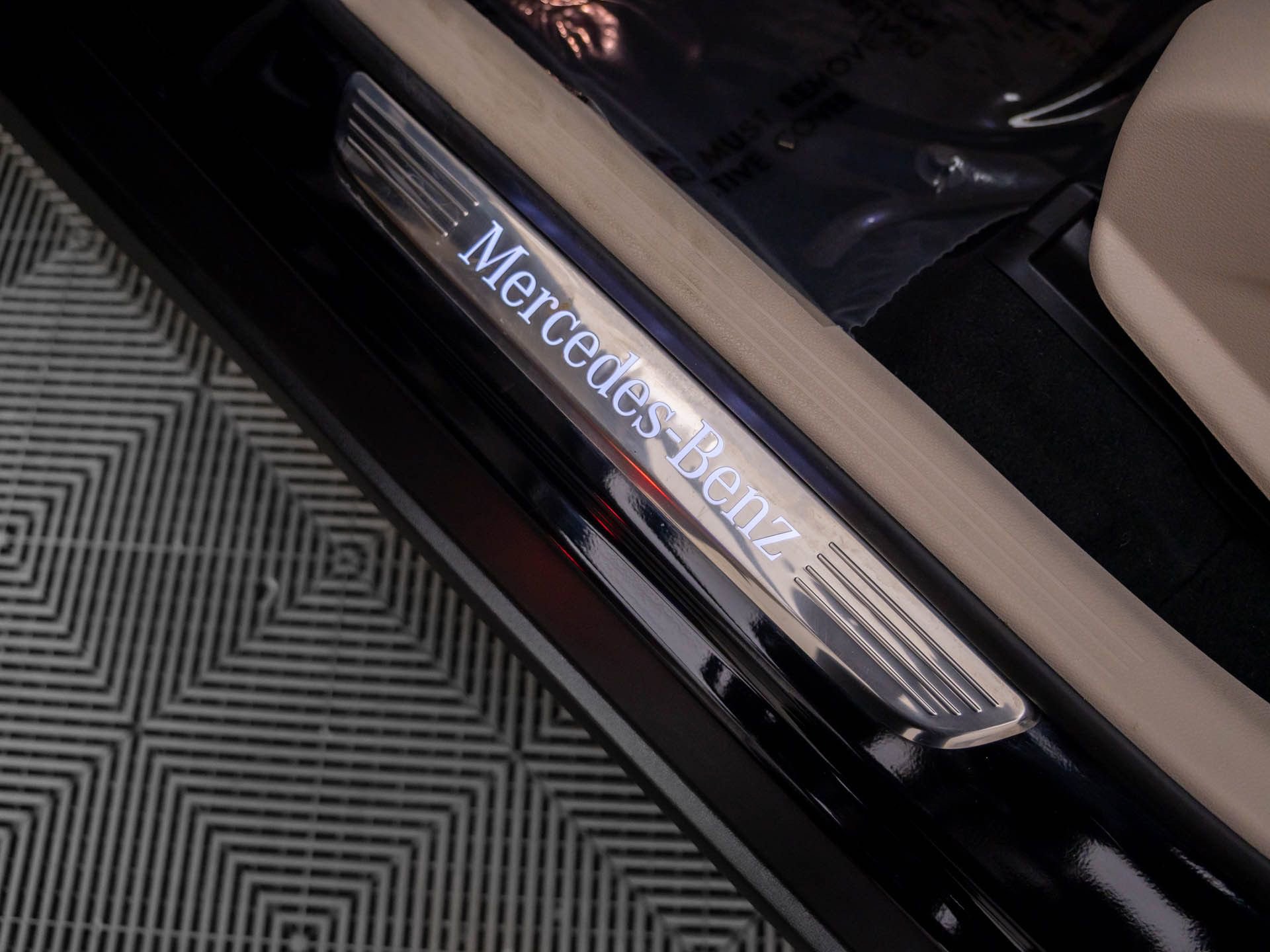 Certified 2022 Mercedes-Benz GLC 300 4MATIC w/ Multimedia Package Lite image 17