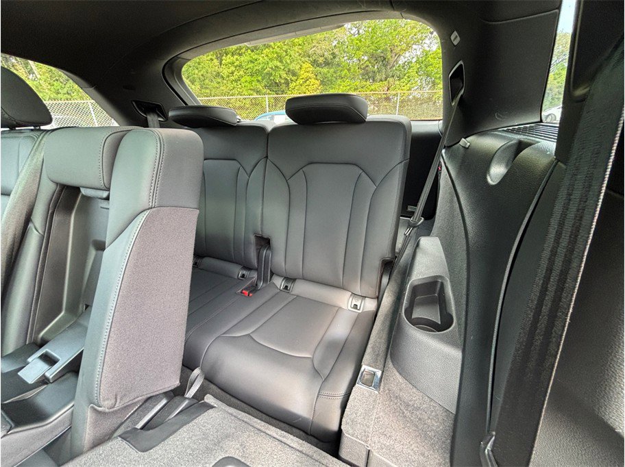 Used 2020 Audi Q7 2.0T Premium w/ Convenience Package AWD/4WD image 44