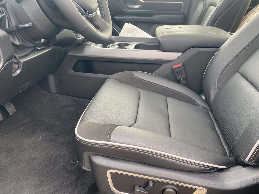 New 2026 RAM 1500 Laramie w/ Laramie Preferred Package AWD/4WD image 42