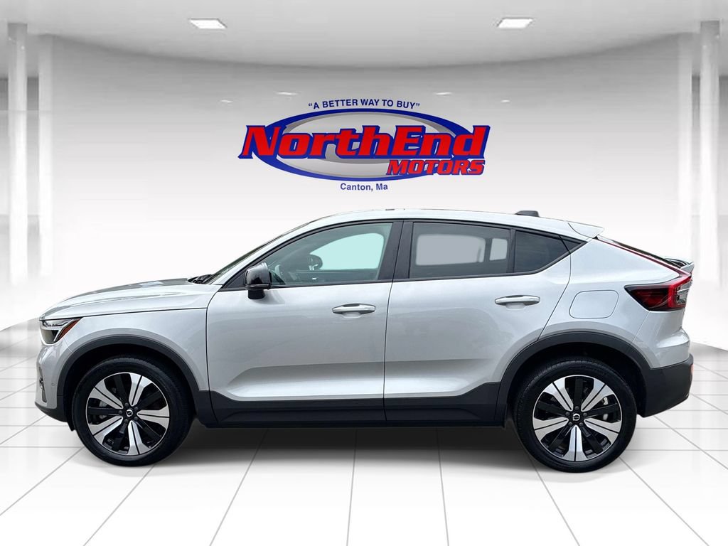 Used 2023 Volvo C40 P8 Recharge Plus w/ Climate Package AWD/4WD image 4