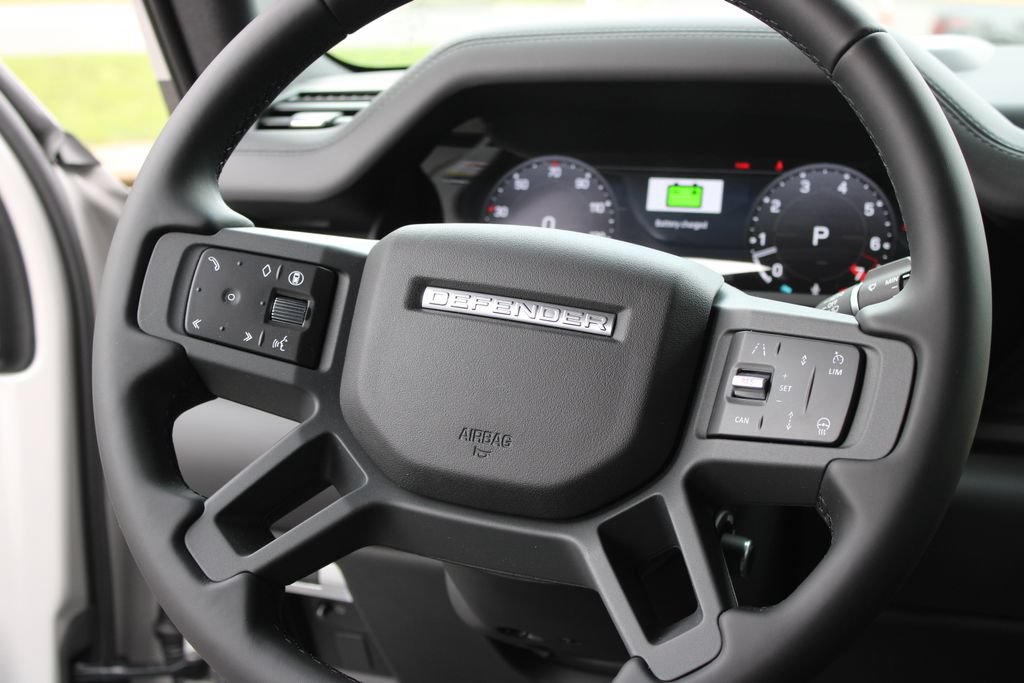 New 2026 Land Rover Defender 130 X-Dynamic SE AWD/4WD image 18
