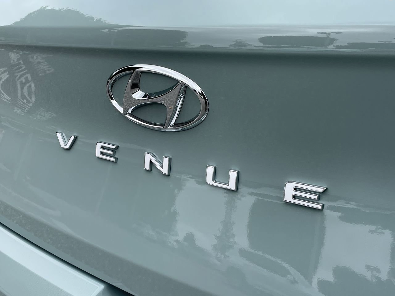New 2026 Hyundai Venue SEL FWD image 39