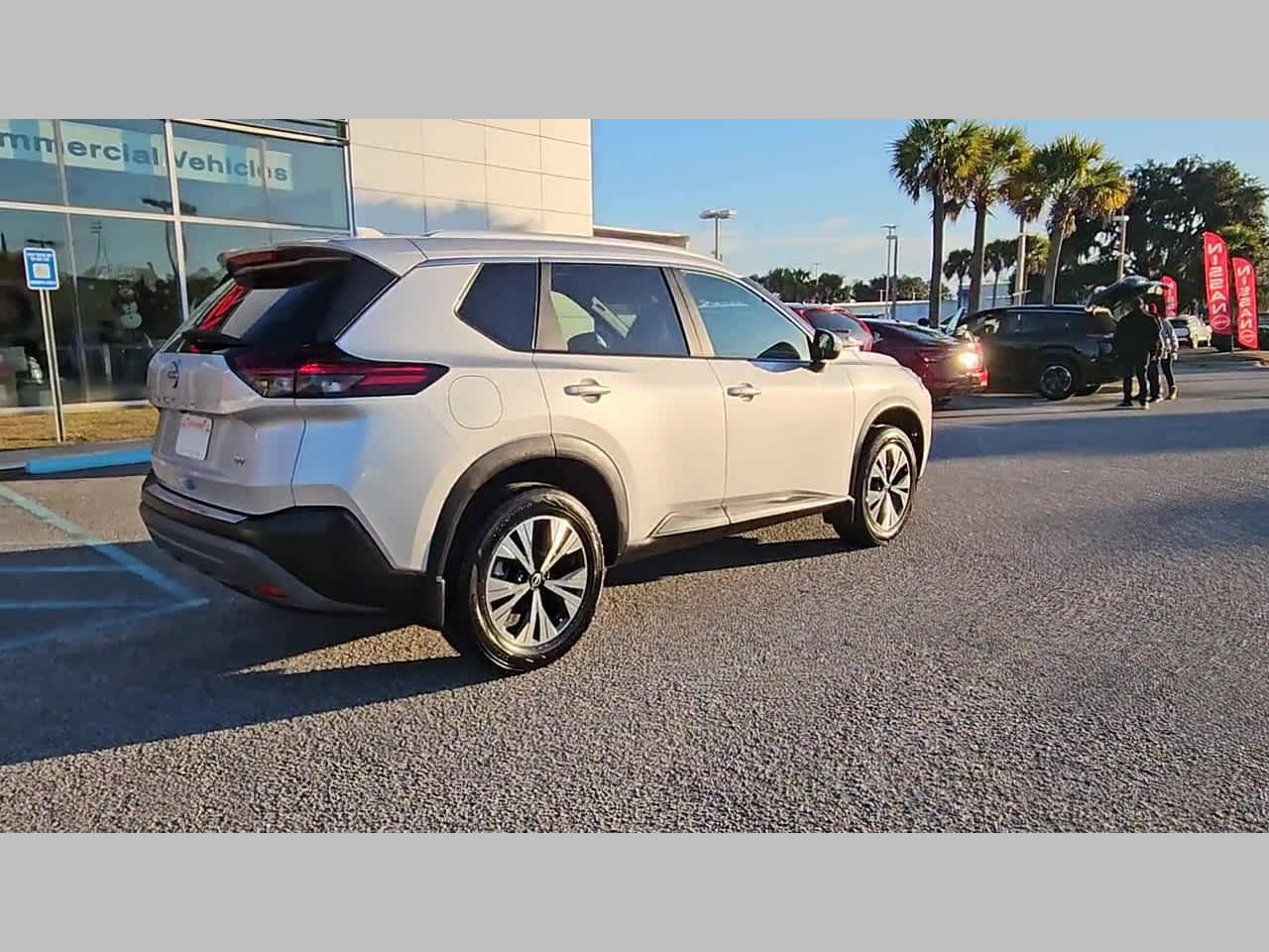 Used 2022 Nissan Rogue SV w/ SV Premium Package image 36