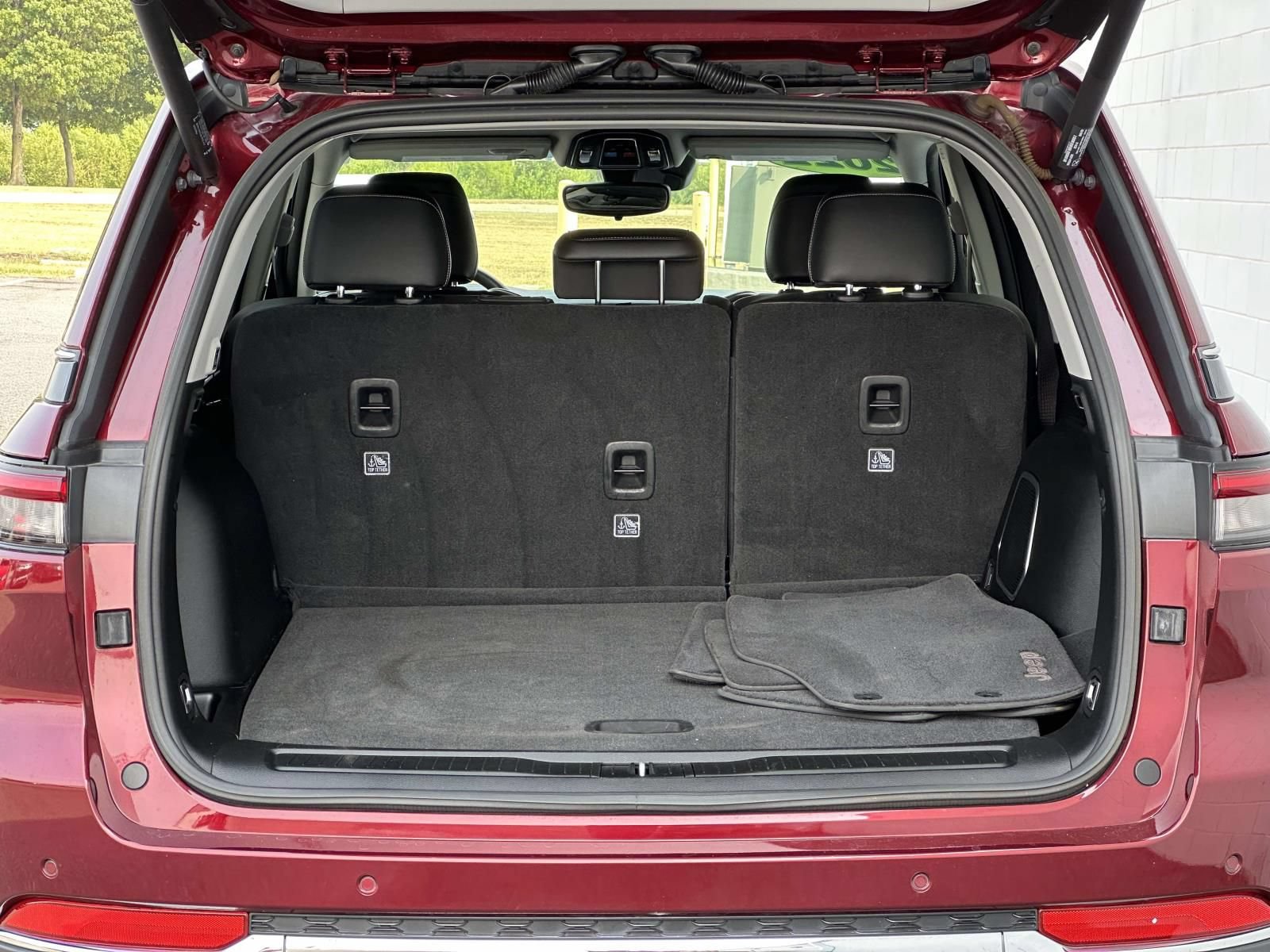 Used 2022 Jeep Grand Cherokee Limited RWD image 15