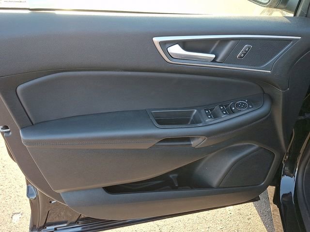 Used 2024 Ford Edge SEL w/ Convenience Package image 9