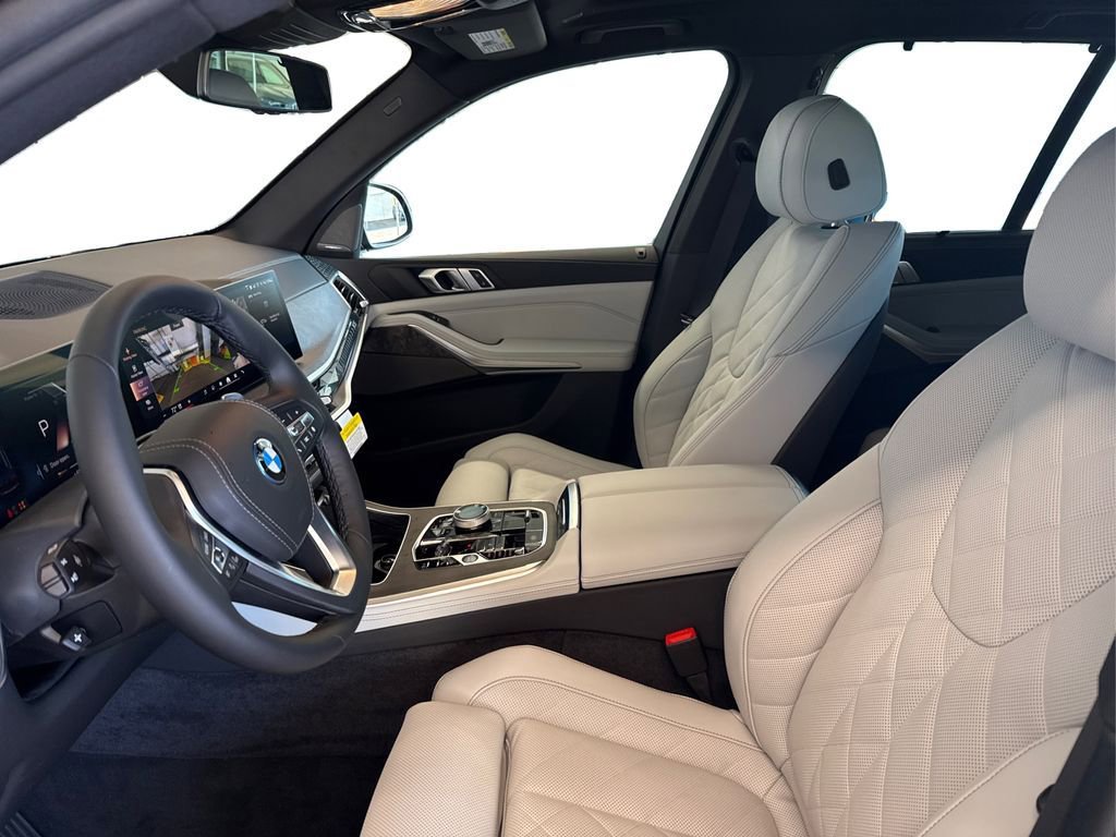 New 2026 BMW X5 xDrive50e w/ Executive Package image 9