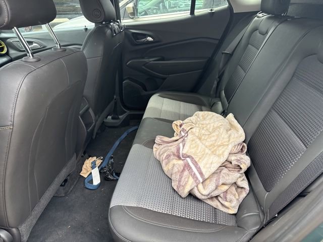 Used 2025 Chevrolet Trax LT image 7