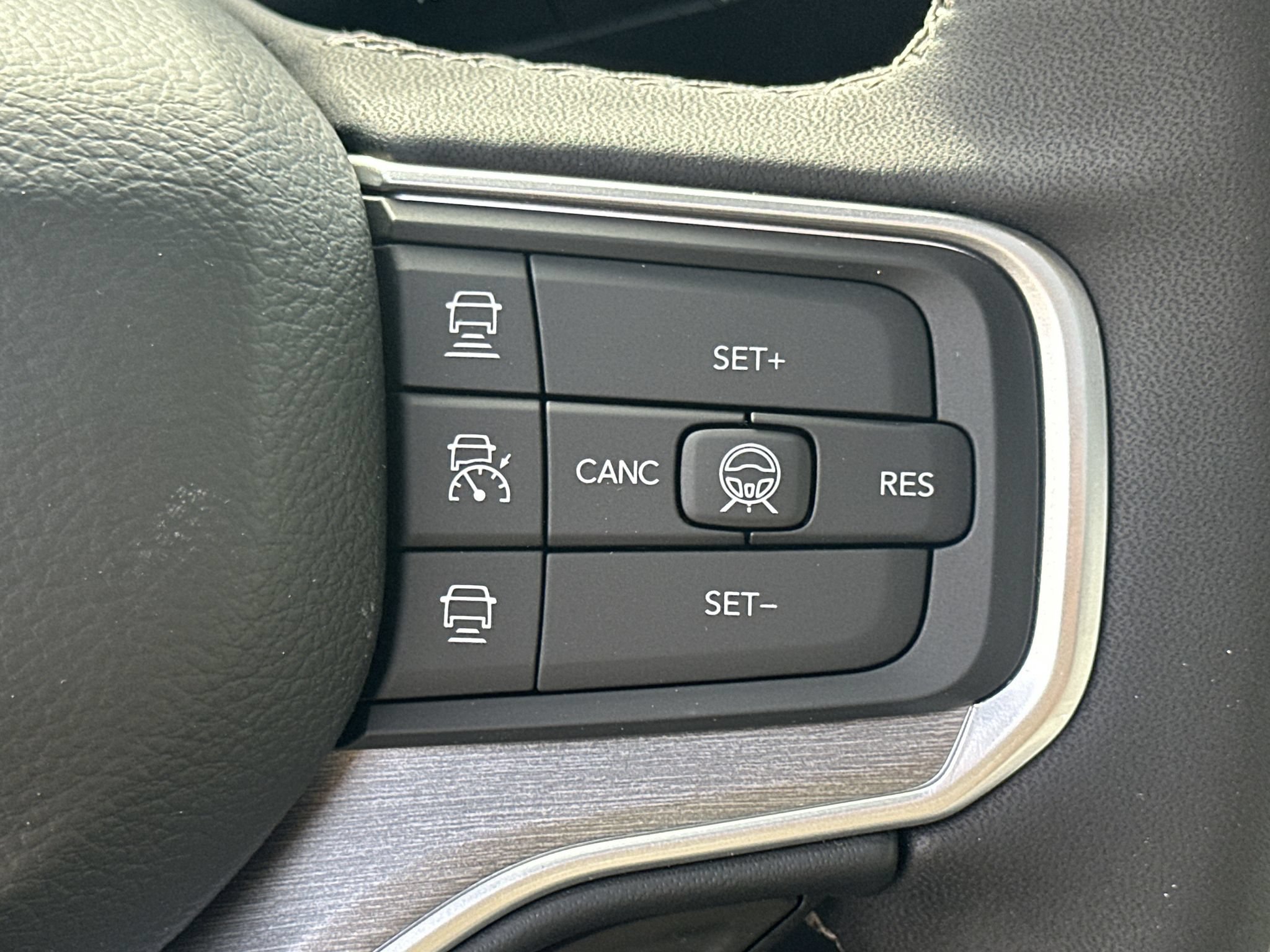 New 2026 Jeep Grand Wagoneer L Limited AWD/4WD image 27