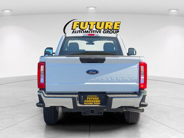 New 2026 Ford F250 XL w/ XL Chrome Package image 4