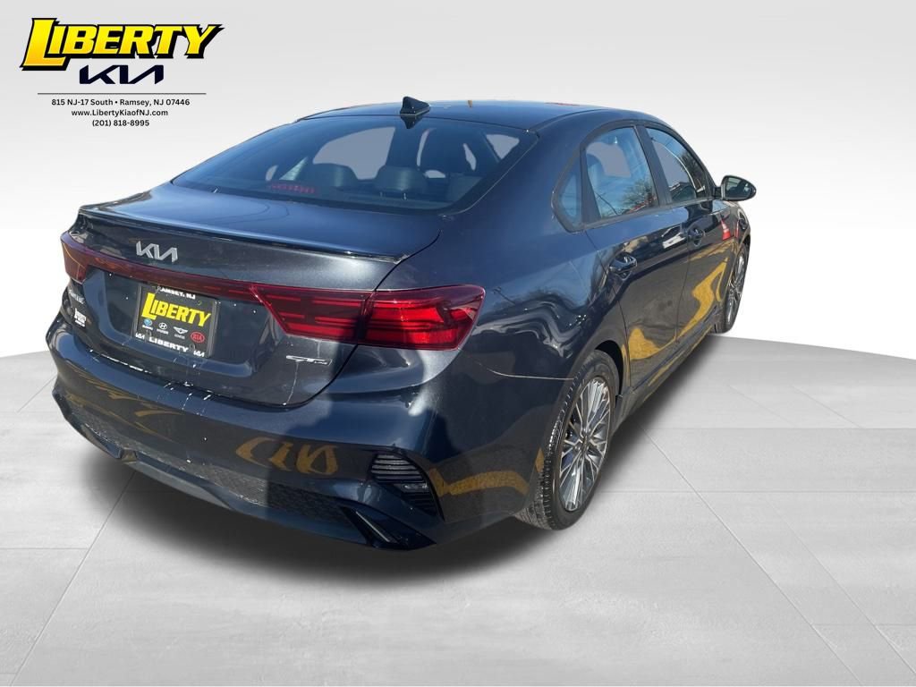 Used 2023 Kia Forte GT-Line image 7