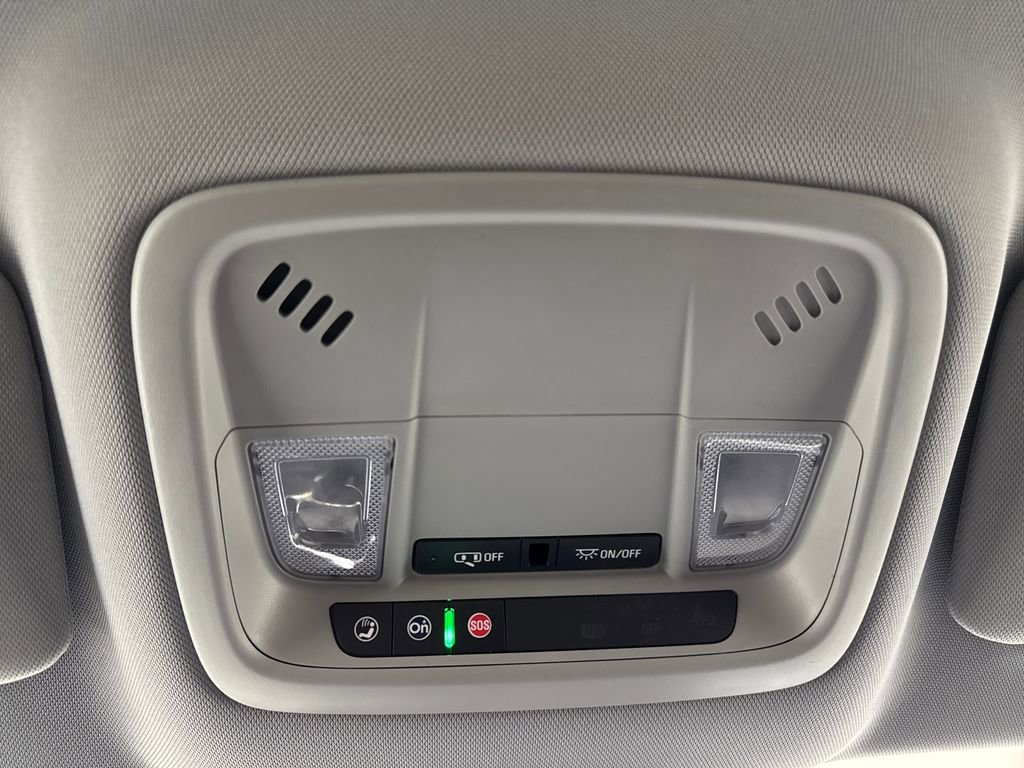 Used 2018 Chevrolet Volt Premier w/ Driver Confidence Package FWD image 22