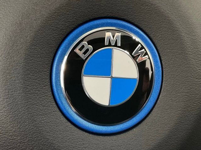 Used 2024 BMW i5 eDrive40i w/ M Sport Package RWD image 13