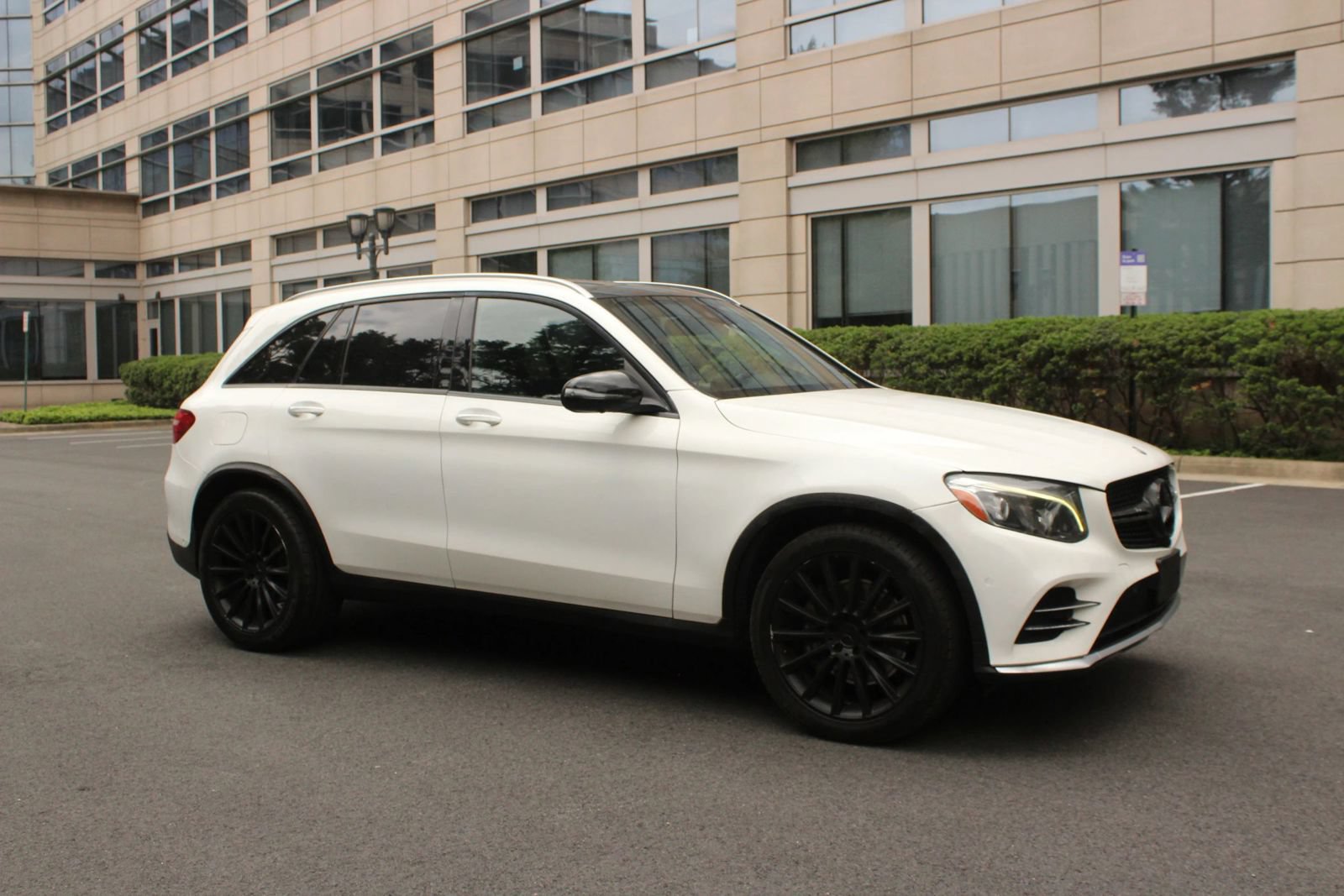Used 2018 Mercedes-Benz GLC 43 AMG 4MATIC image 2