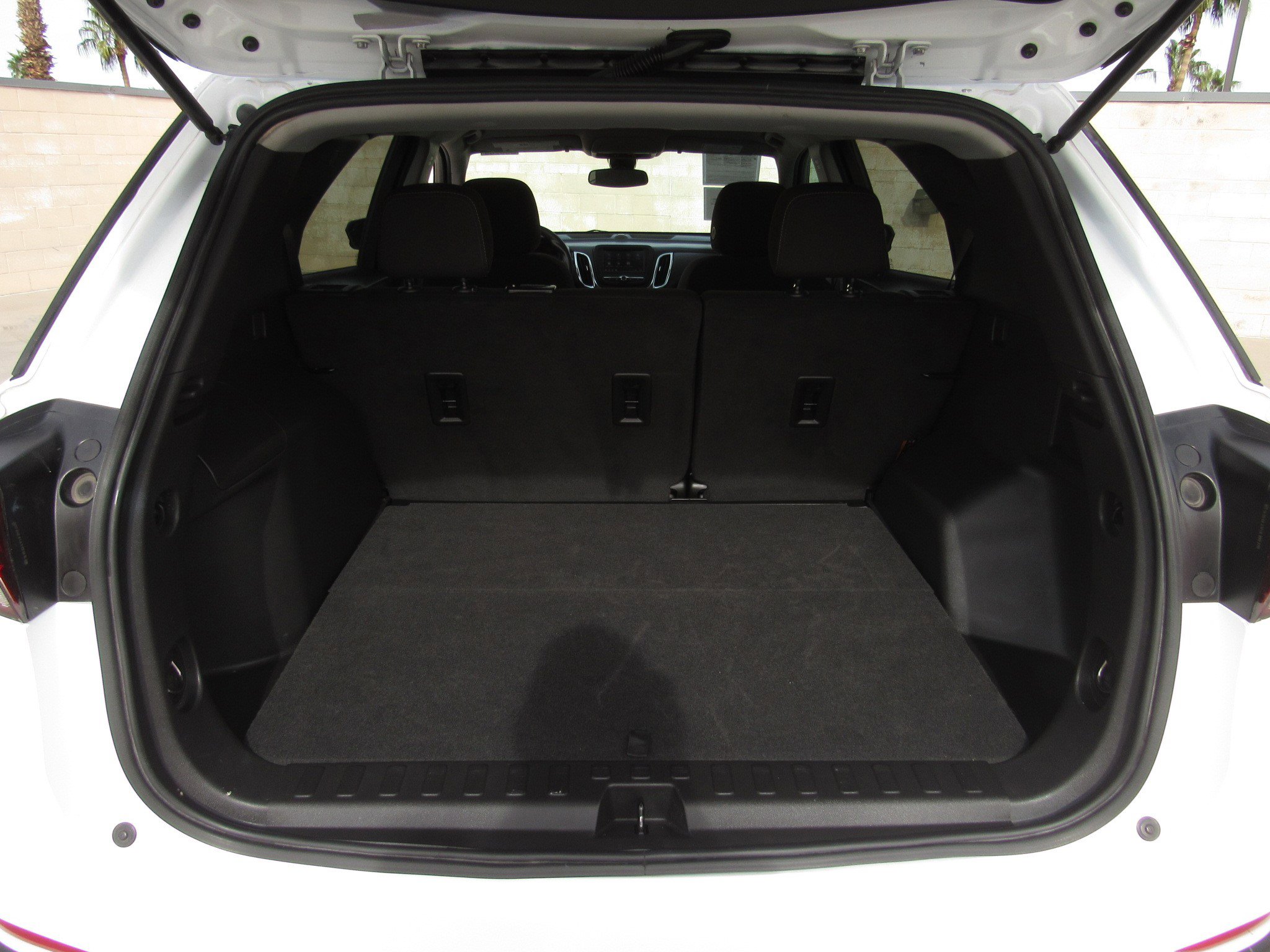 Used 2023 Chevrolet Equinox LT FWD image 12