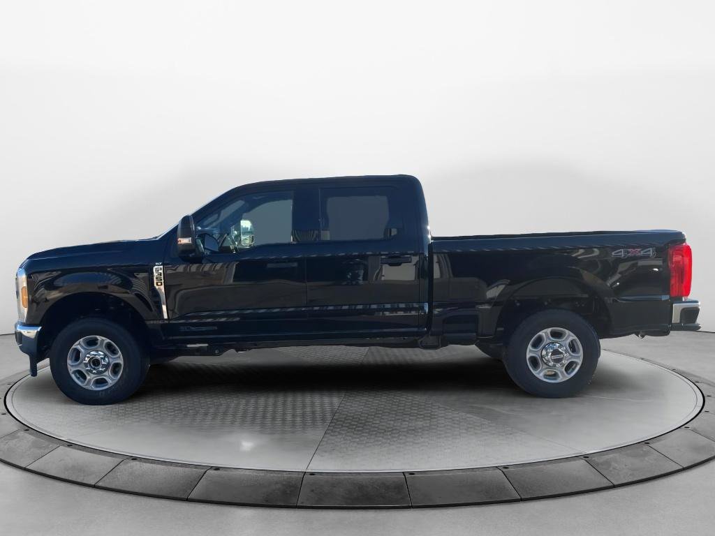 New 2026 Ford F350 XLT image 3