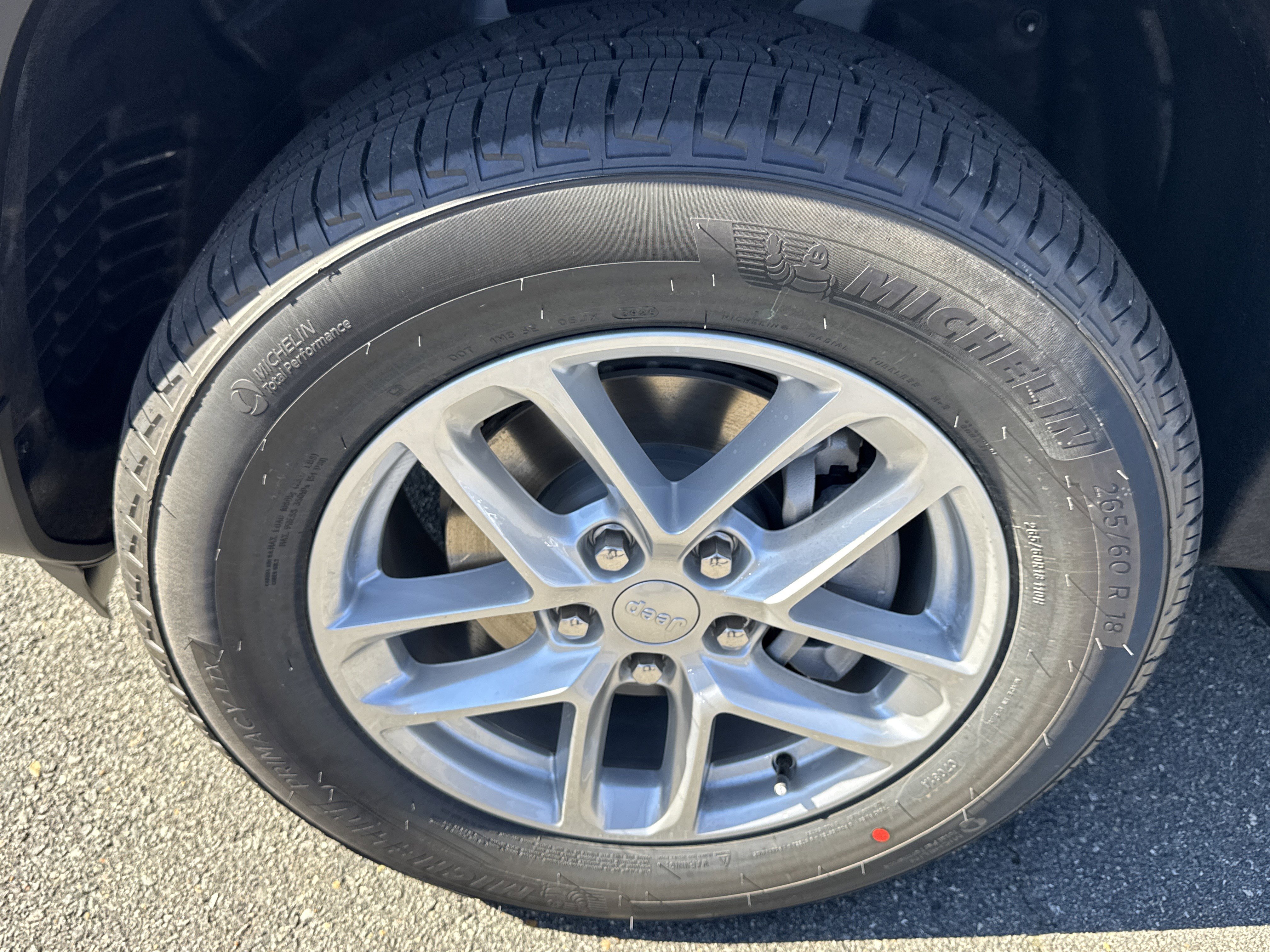 New 2025 Jeep Grand Cherokee Laredo X image 10