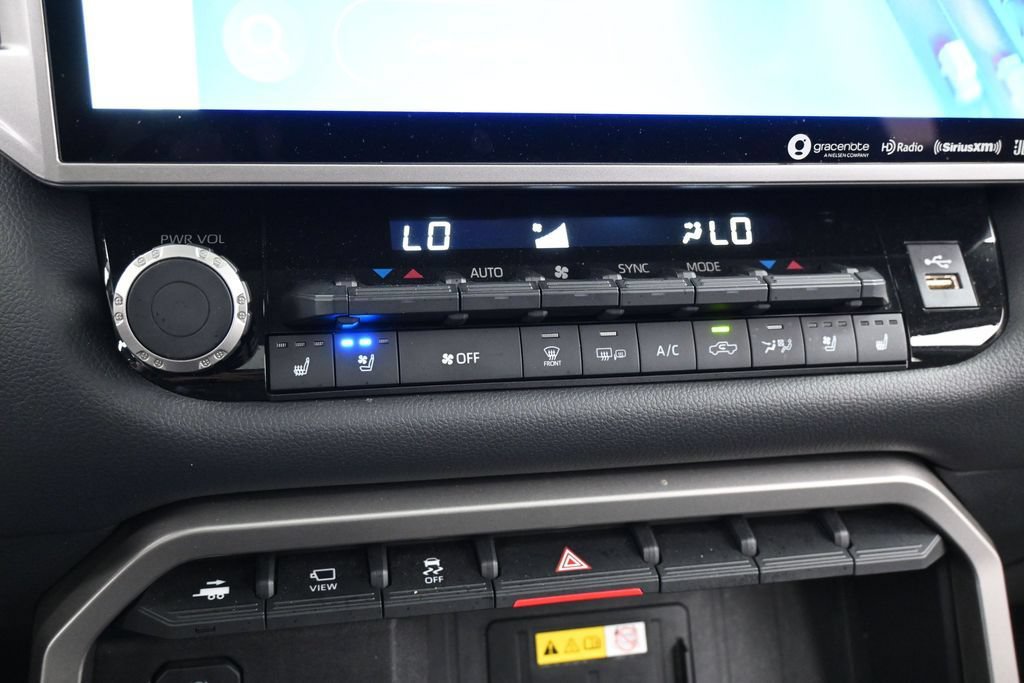 Used 2023 Toyota Tundra Limited AWD/4WD image 24