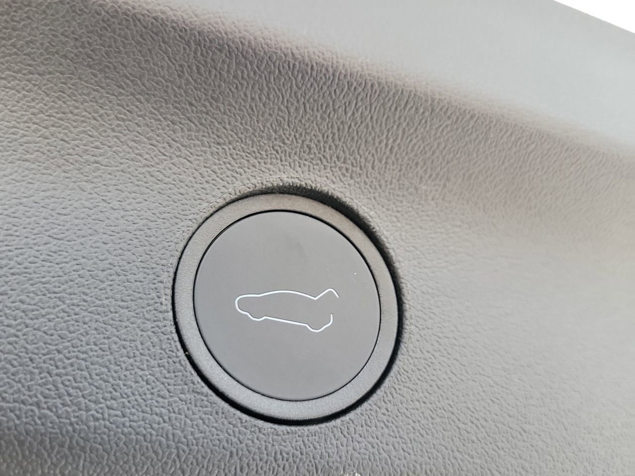 Used 2022 Tesla Model Y Performance image 10