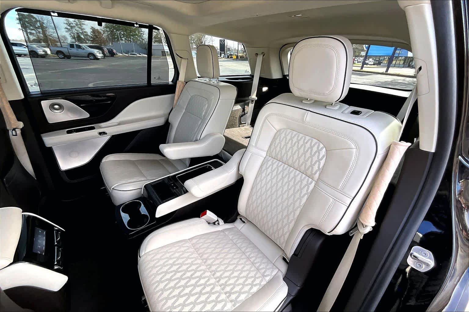 Used 2022 Lincoln Aviator Black Label w/ Dynamic Handling Package image 21