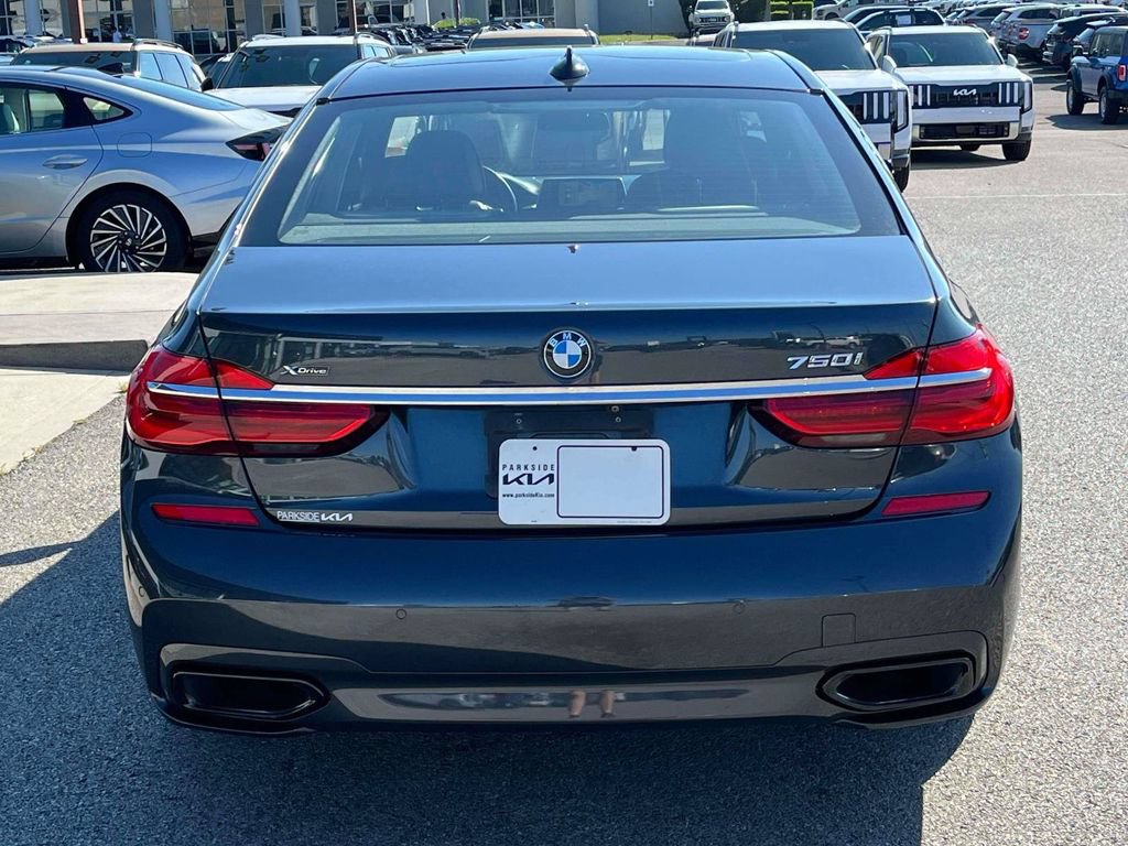 Used 2019 BMW 750i xDrive w/ Executive Package AWD/4WD image 29