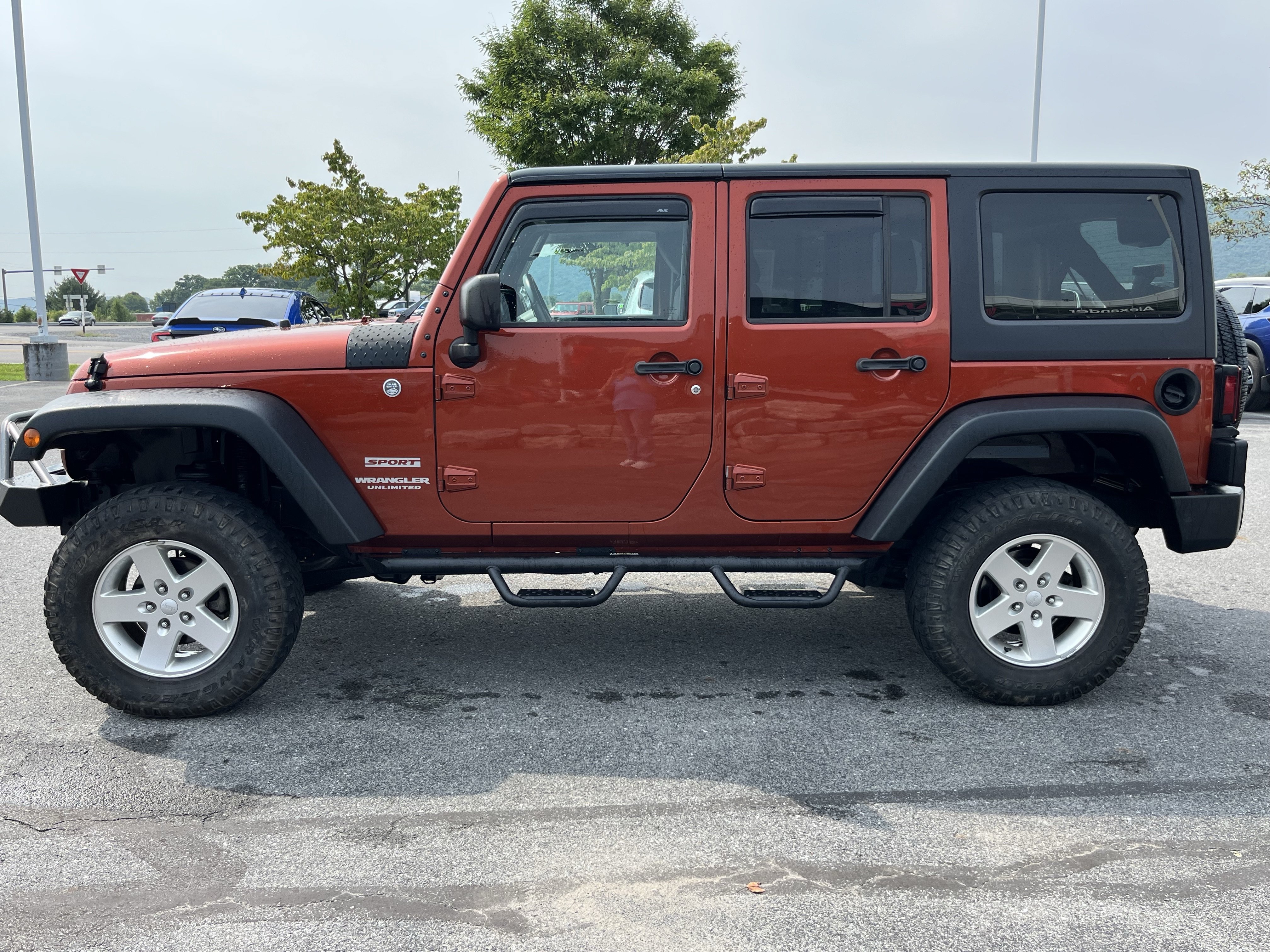 Used 2014 Jeep Wrangler Unlimited Sport w/ Quick Order Package 24S AWD/4WD image 9