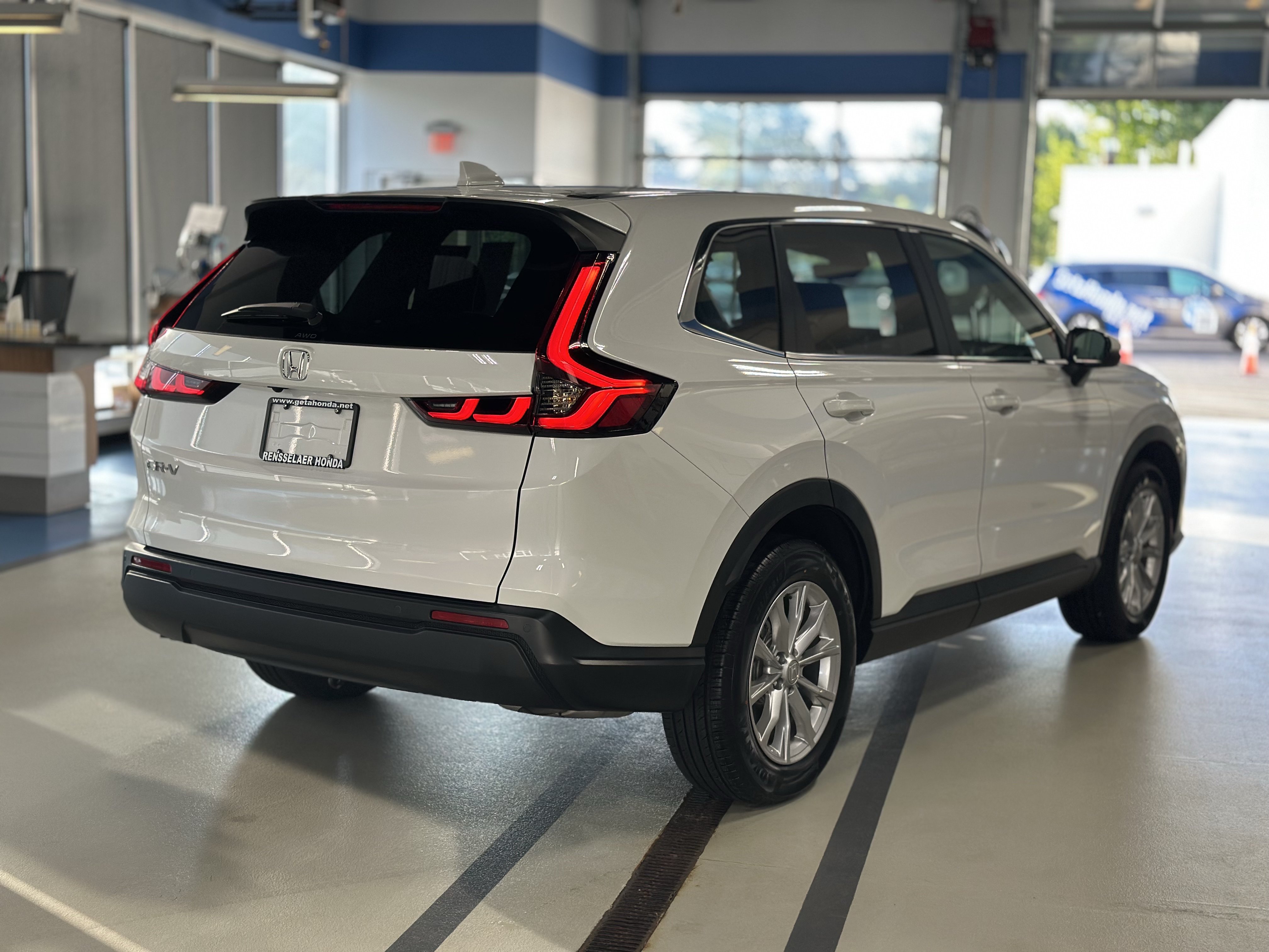 Used 2023 Honda CR-V EX-L image 5