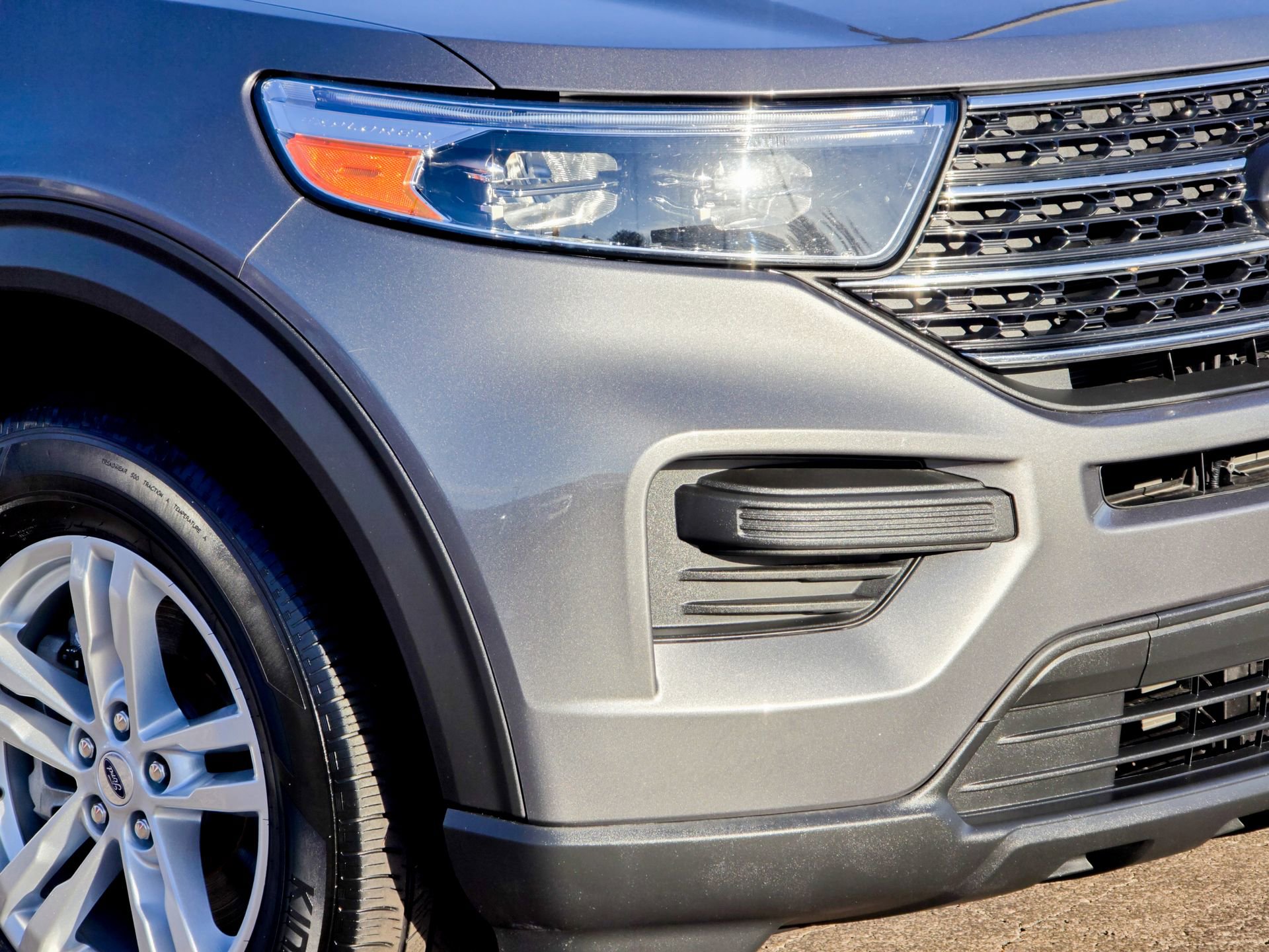 Used 2023 Ford Explorer XLT image 9