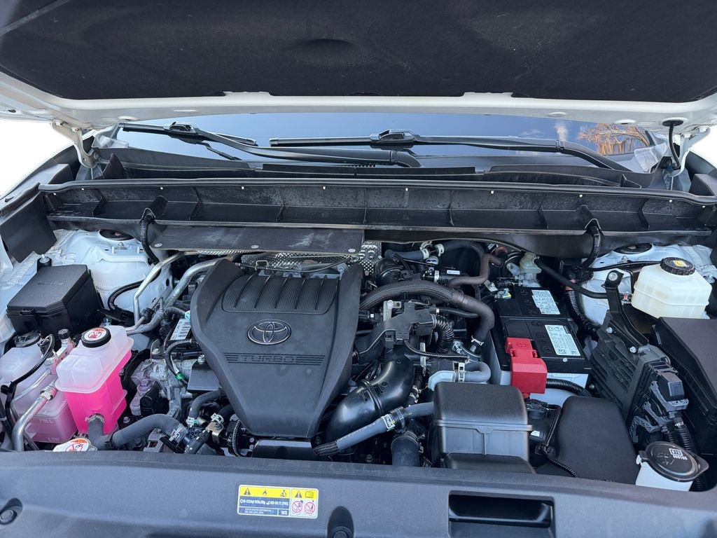 Used 2023 Toyota Highlander Platinum image 29