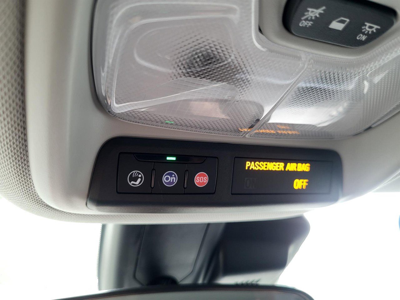 Used 2025 Chevrolet TrailBlazer LT AWD/4WD image 23