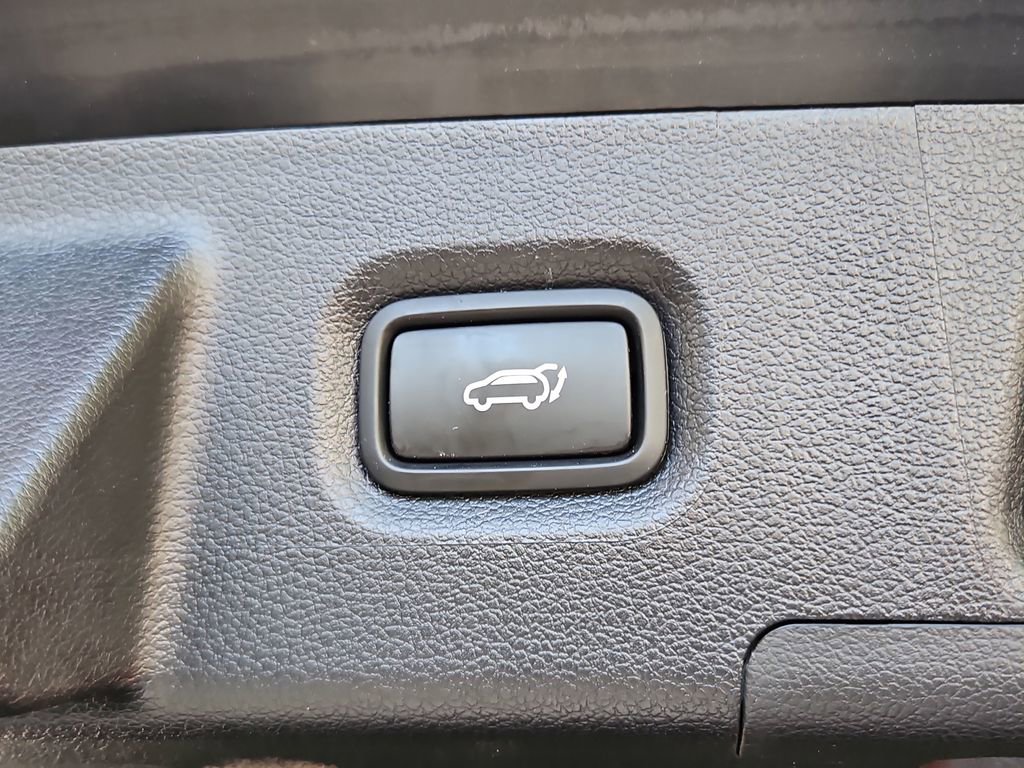 Used 2023 Hyundai Santa Fe Limited w/ Cargo Package image 36