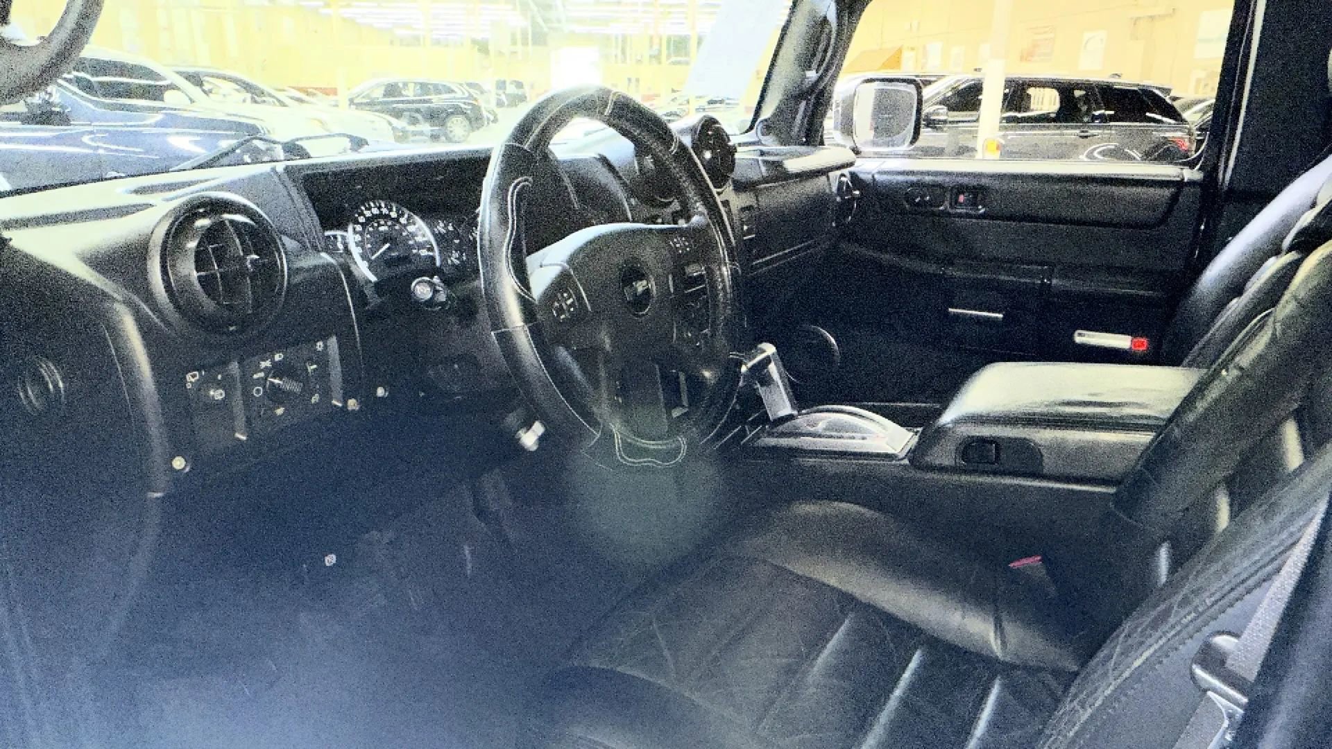 Used 2005 HUMMER H2 w/ Preferred Equipment Group image 23