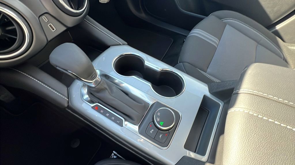New 2026 Chevrolet Blazer LT w/ Midnight/Sport Edition image 23